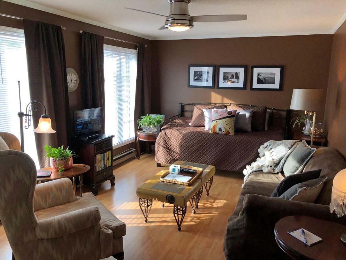 Butler Creek House Bed and Breakfast Niagara-on-the-Lake Exteriör bild